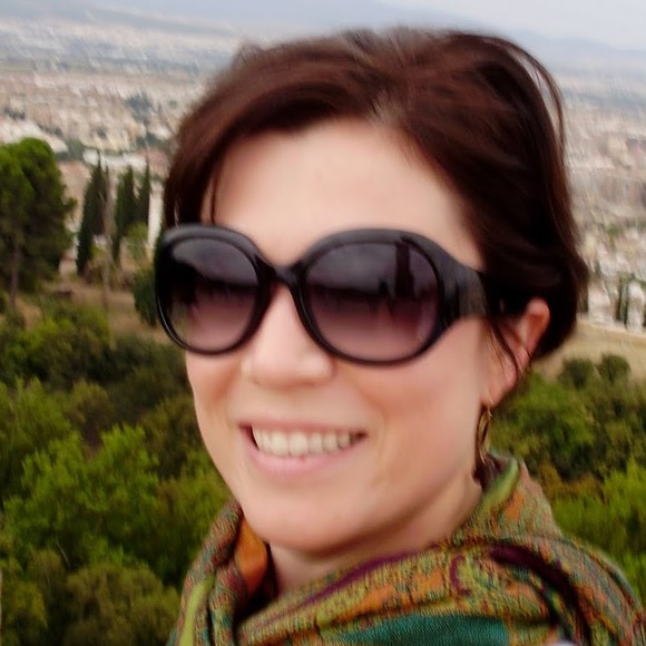 Meet your Posher, Monica - Picture 1 of 1